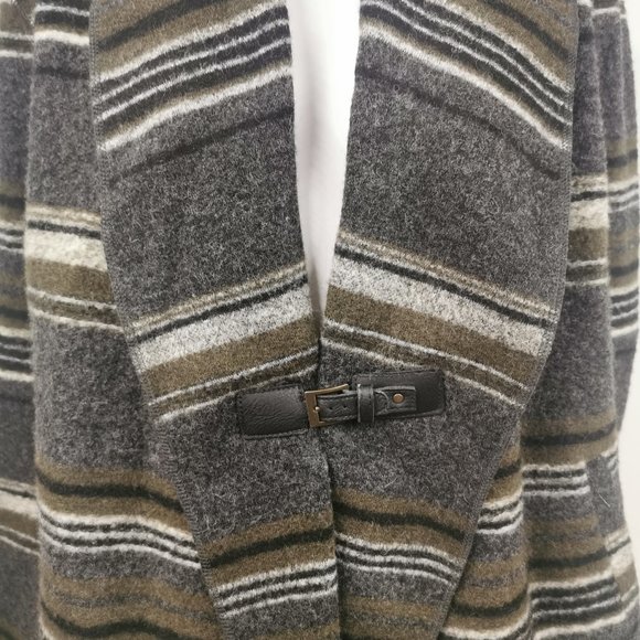 Gharani Strok Wool Cardigan - Picture 2 of 6